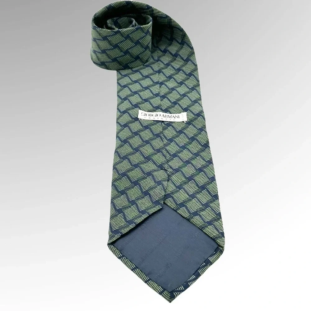Giorgio Armani Cravatte Vintage 100% Pure Silk Necktie